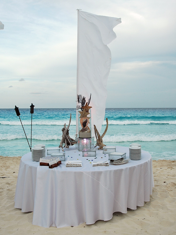 Dinner by the Sea - Cancun Corporate Event